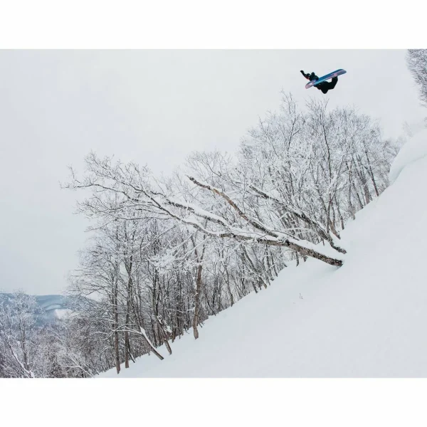 Burton Family Tree High Fidelity Snowboard + Cartel X EST Snowboard Bindings 2025