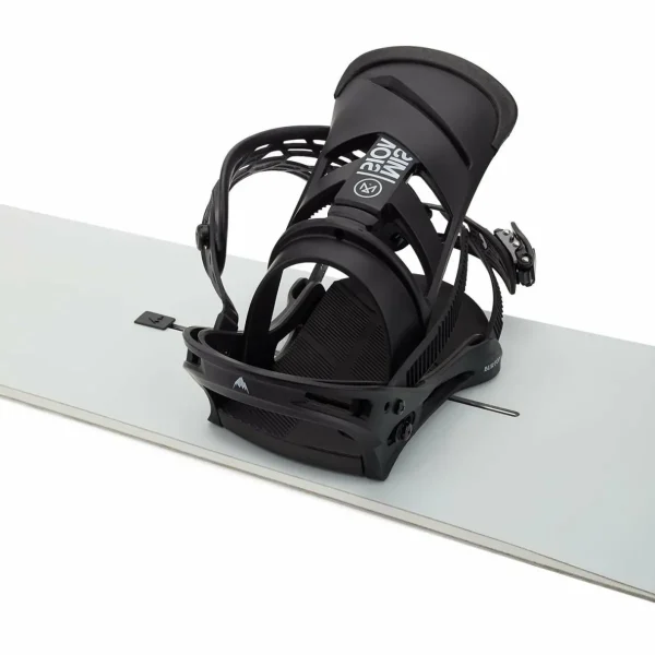 Burton Ripcord Snowboard + Mission Snowboard Bindings 2025