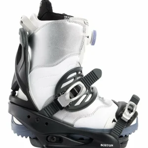 Burton Yeasayer Flying V Snowboard + Scribe Snowboard Bindings - Women's 2025