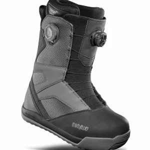CAPiTA Pathfinder Camber Snowboard + Union Strata Snowboard Bindings + thirtytwo STW Double Boa Snowboard Boots 2025