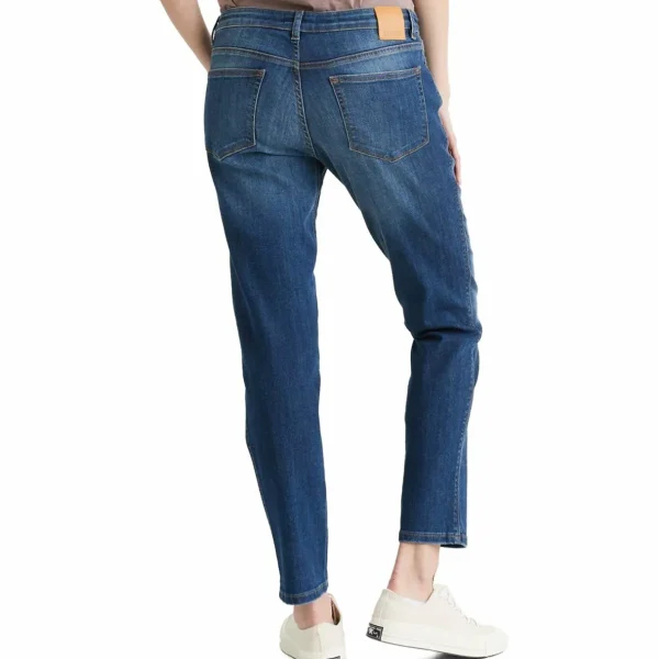 Women DU/ER Performance Denim Girlfriend Jeans - Women's