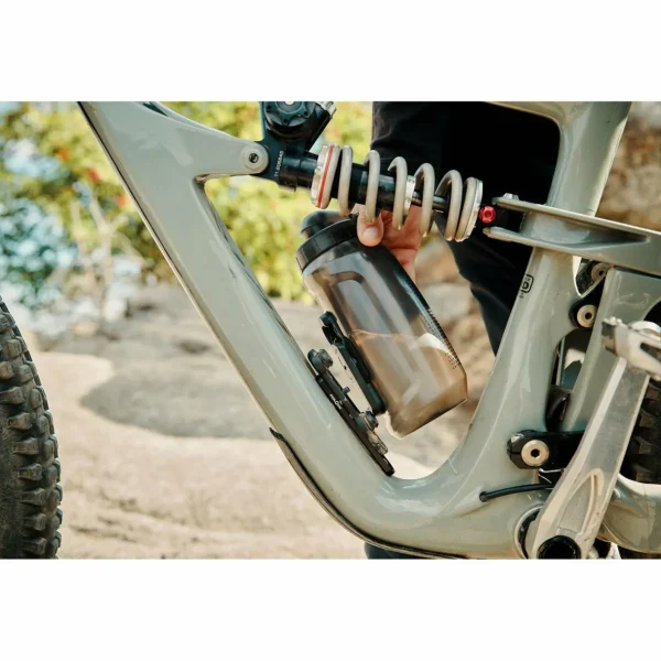 Fidlock Twist 750 25oz Compact Water Bottle with Bike Base