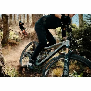 Fidlock Twist 750 25oz Compact Water Bottle with Bike Base