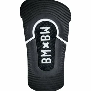 GNU GWO BTX Snowboard + Bent Metal Bolt Snowboard Bindings 2025