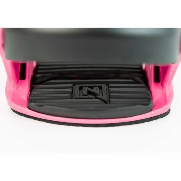 Nitro Cinema Snowboard + Rambler Snowboard Bindings 2025