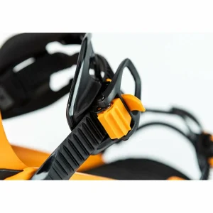 Nitro Cinema Snowboard + Rambler Snowboard Bindings 2025