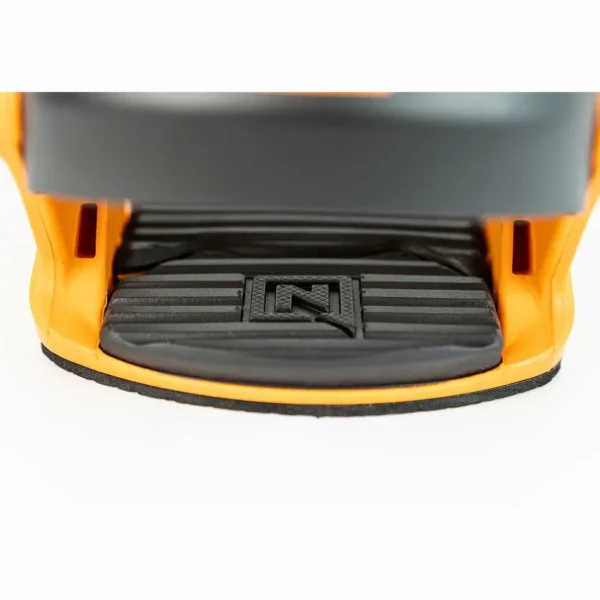 Nitro Cinema Snowboard + Rambler Snowboard Bindings 2025