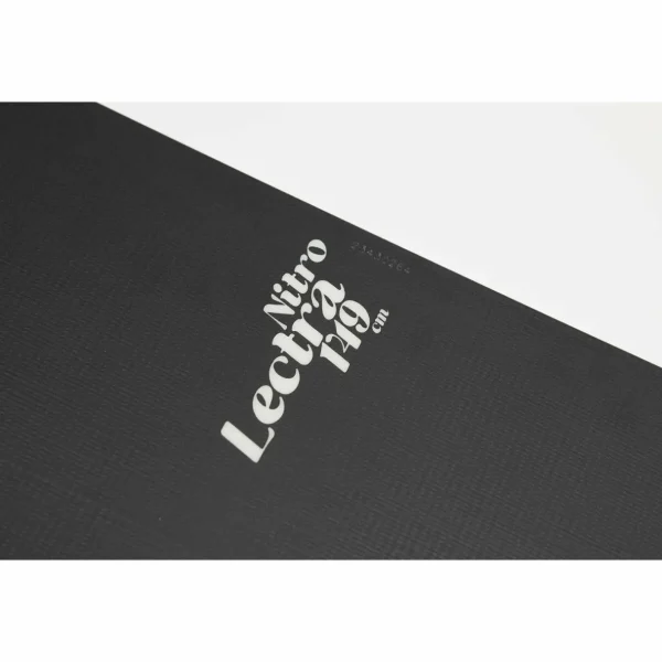Nitro Lectra Leaf Cam-Out Snowboard + Cosmic Snowboard Bindings - Women's 2025