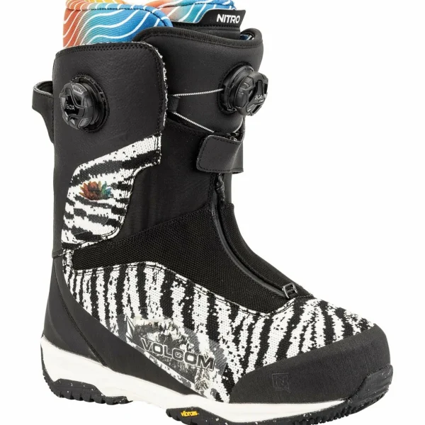 Nitro Squash Snowboard  + One Snowboard Bindings + Skylab Boa Snowboard Boots 2025
