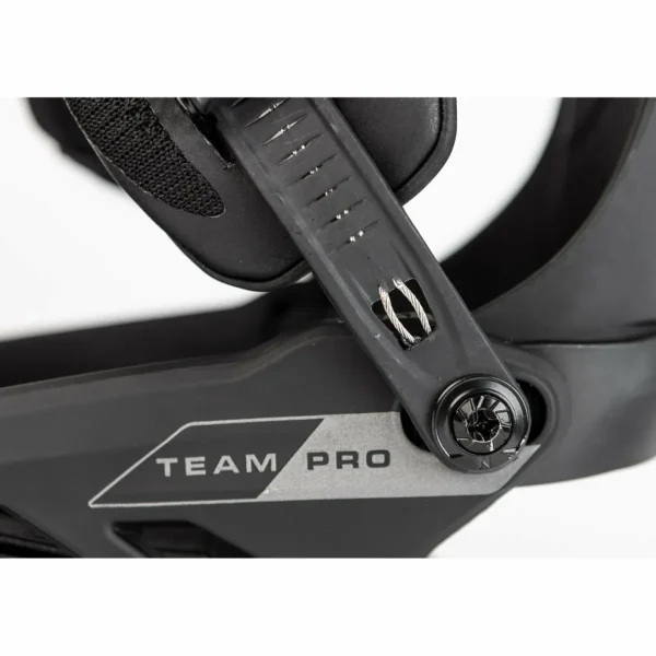 Nitro Squash Snowboard + Team Pro Snowboard Bindings 2025