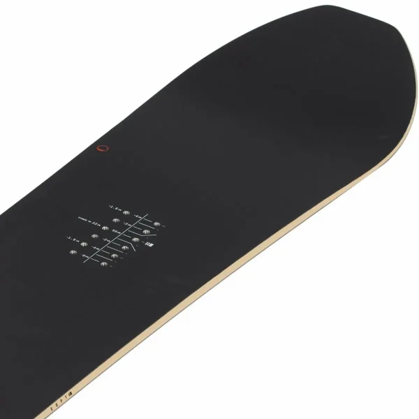 Season Kin Snowboard + Union Strata Snowboard Bindings 2025
