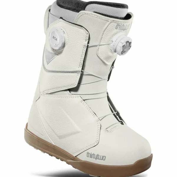 Yes. Menace Snowboard + Rebel Snowboard Bindings + thirtytwo Lashed Double Boa Snowboard Boots - Women's 2025