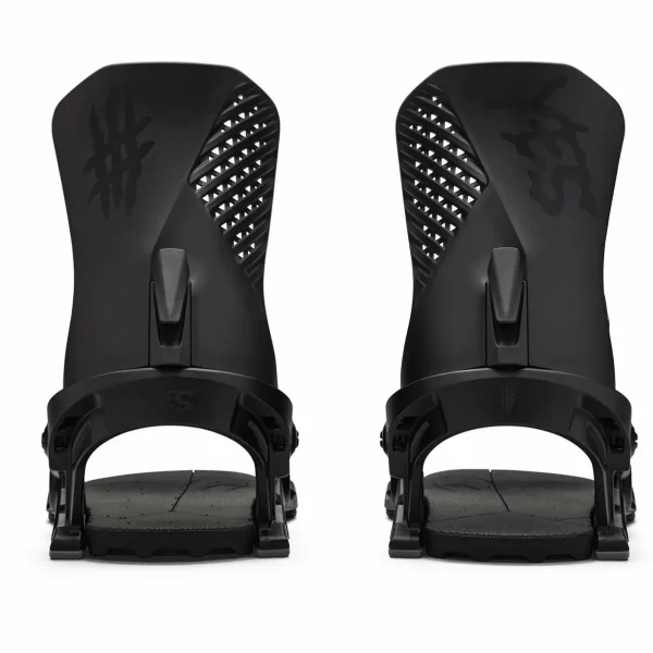 Yes. Standard UnInc. DC XTRM Snowboard + Drive Snowboard Bindings + thirtytwo TM-2 Double Boa Snowboard Boots 2025